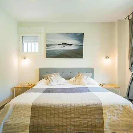 Exclusive Quietness In The Heart Of Madrid With Public Parking, Breakfast, 2 Bathrooms Exterior photo